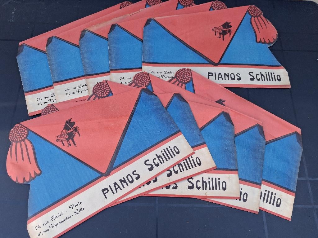 10 dubbelzijdige hoedjes PIANOS SCHILLIO PARIS, Verzamelen, Merken en Reclamevoorwerpen, Ophalen of Verzenden, Zo goed als nieuw