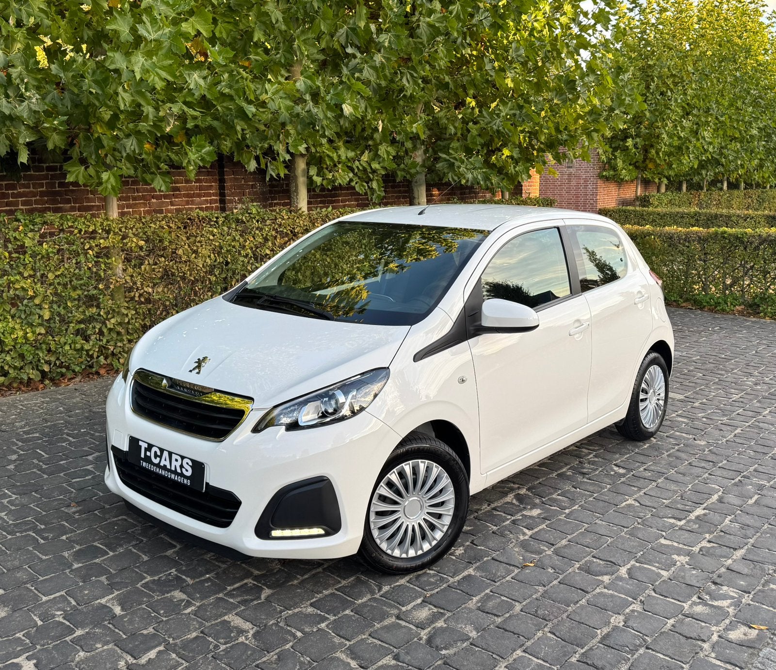 Peugeot 108 1.0 benzine / 5 deuren / Car-pass, Auto's, Wit, Handgeschakeld, https://public.car-pass.be/vhr/0ae105a7-30d9-4797-af19-425df66ccaec