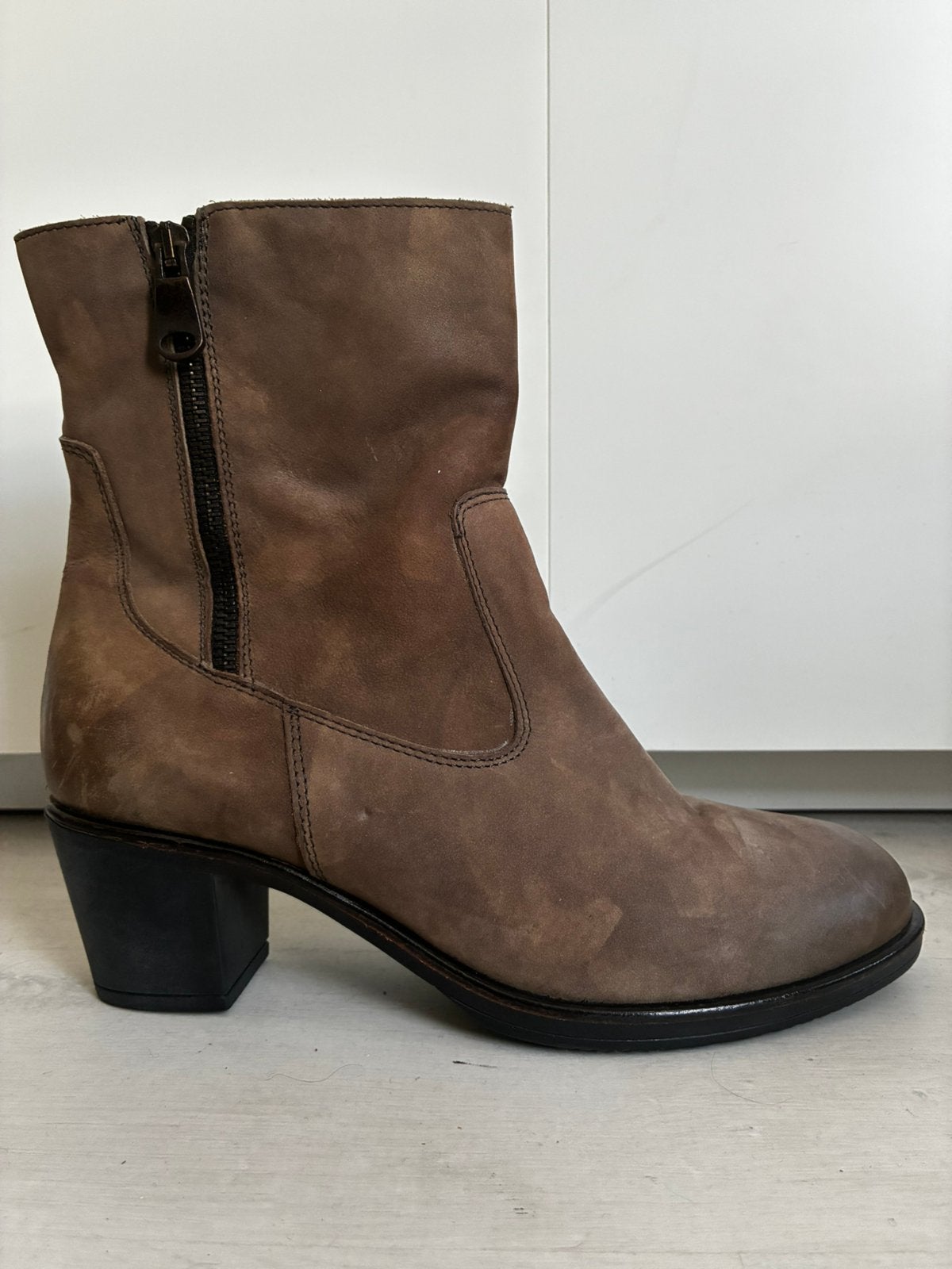 Bottines en cuir Laura di Sarpi taille 42, Enlèvement ou Envoi, Autres couleurs, Comme neuf, Boots et Botinnes