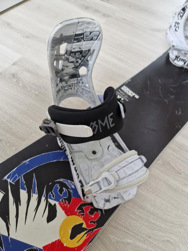 Snowboard Never Summer Heritage 158 met Rome SDS bindingen, Enlèvement, Fixations