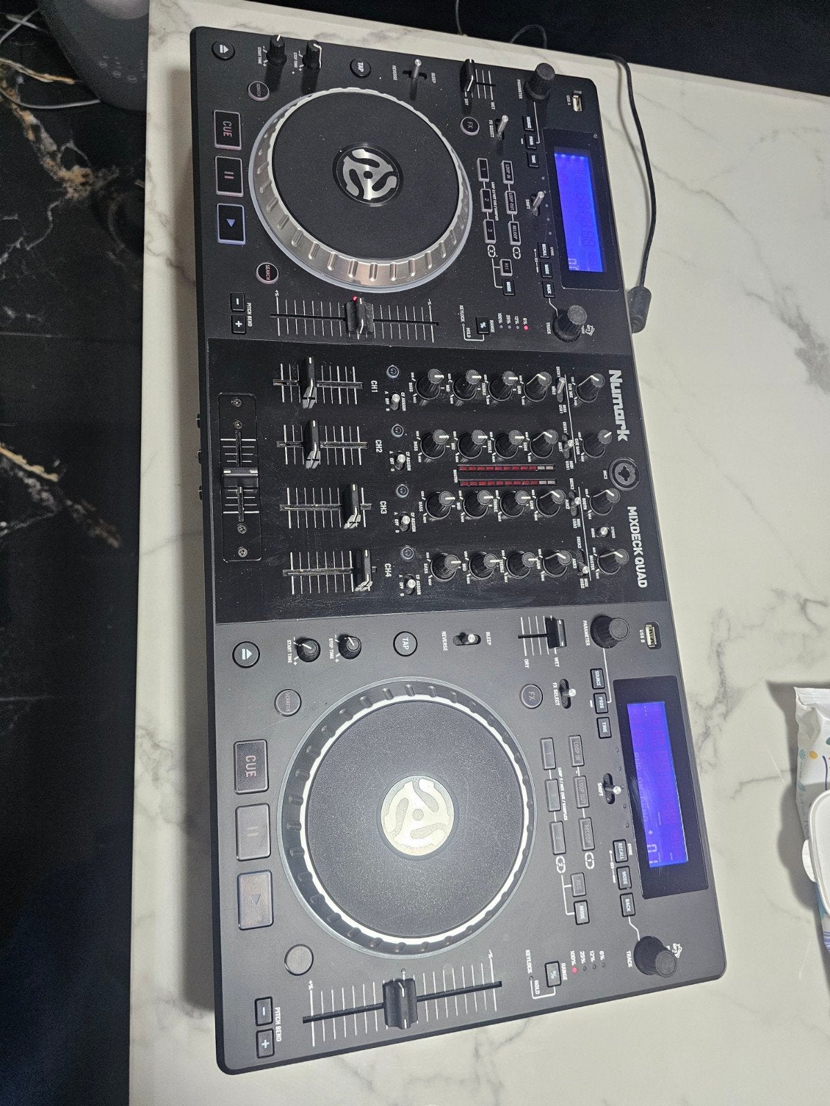 Numark Mixdeck Quad DJ-controller inclusief stevige flightca, Ophalen, Numark
