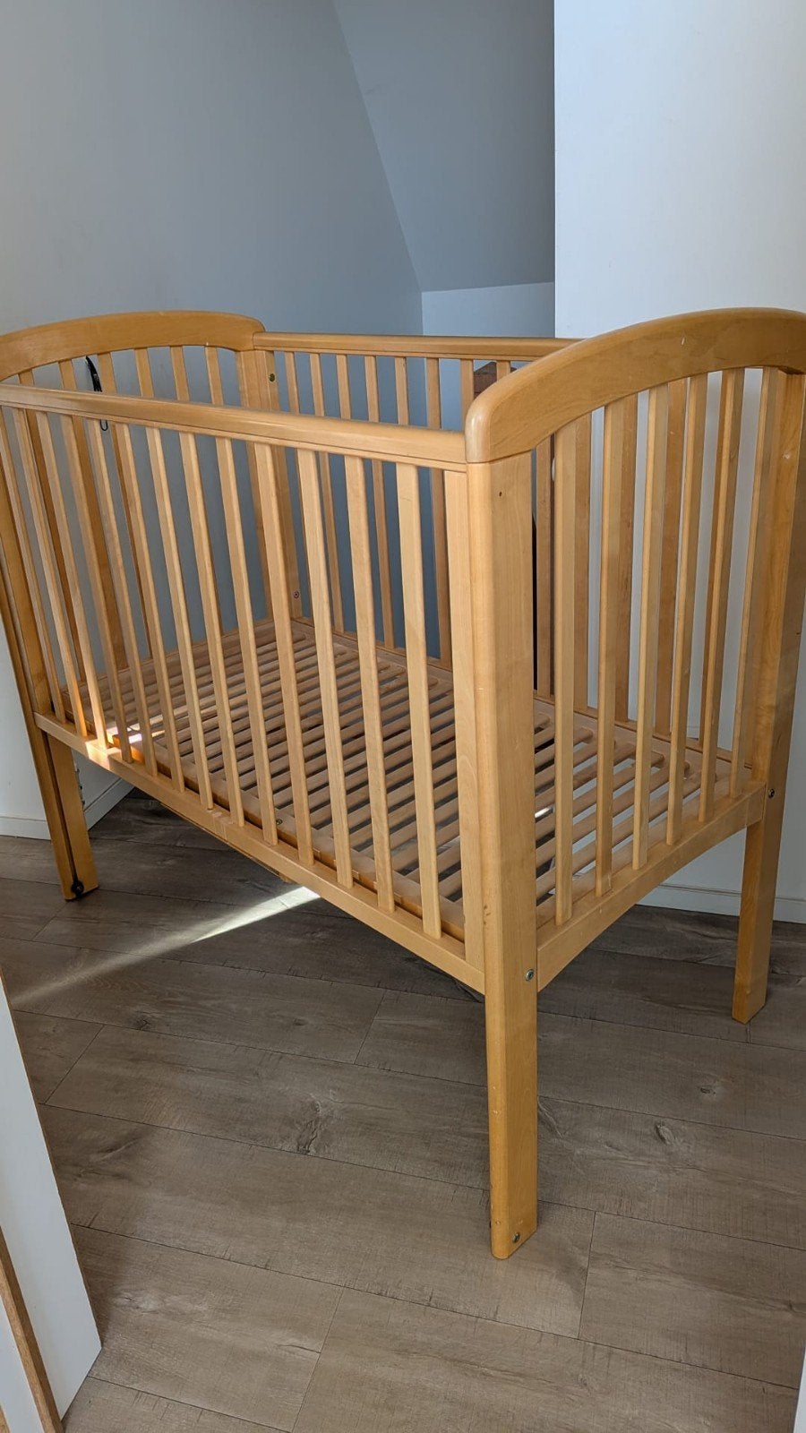 babybedje Troll met schuifkant, Kinderen en Baby's, Ophalen, Zo goed als nieuw, Ledikant