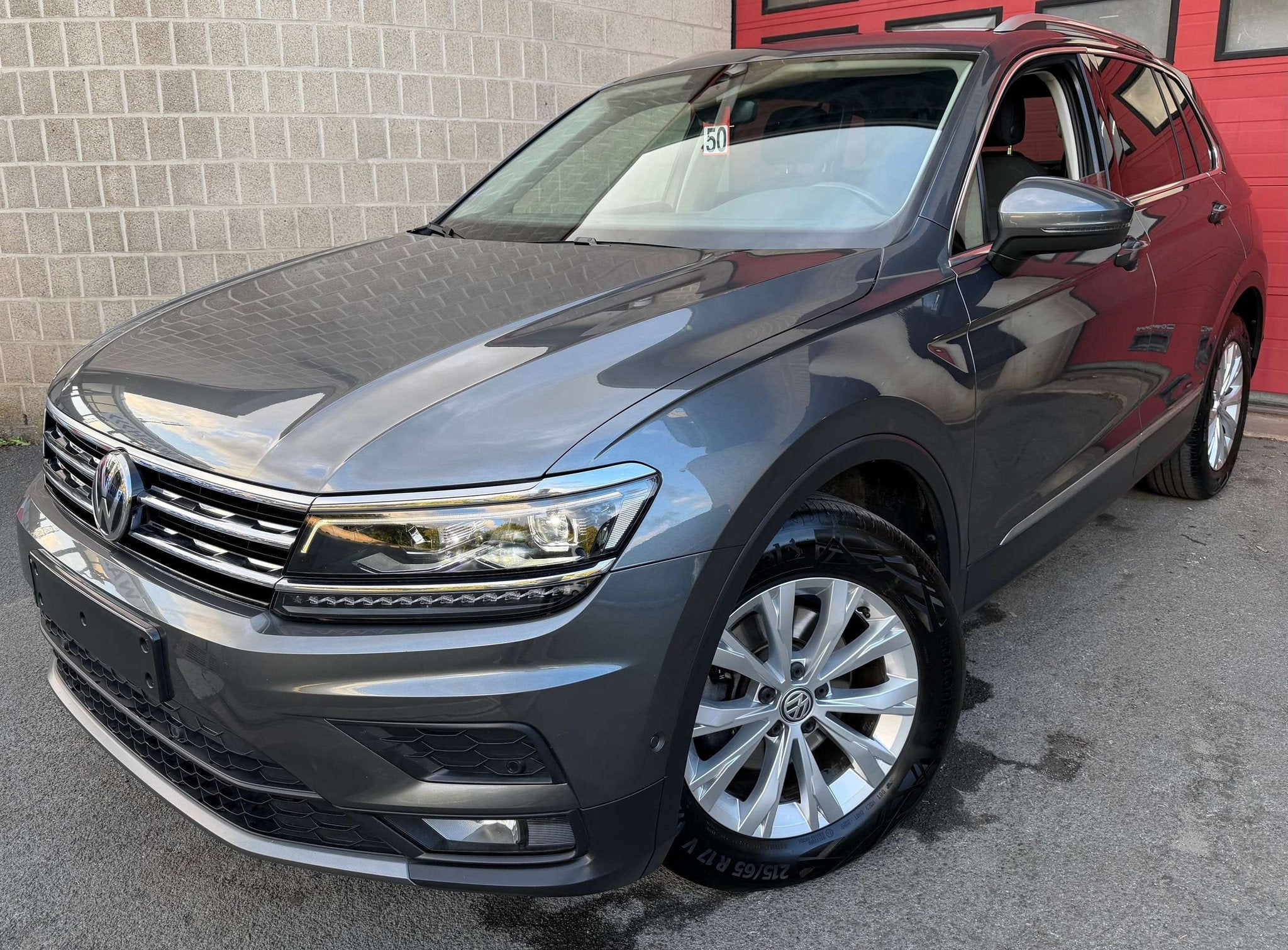Volkswagen Tiguan 1.5 TSI ACT Highline OPF DSG + CAMÉRA + N, Autos, Argent ou Gris, Achat, Entreprise, Alcantara