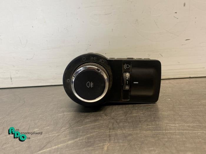 Commutateur lumière d'un Chevrolet Aveo (Aveo 11-), -, 3 mois de garantie, Utilisé, -