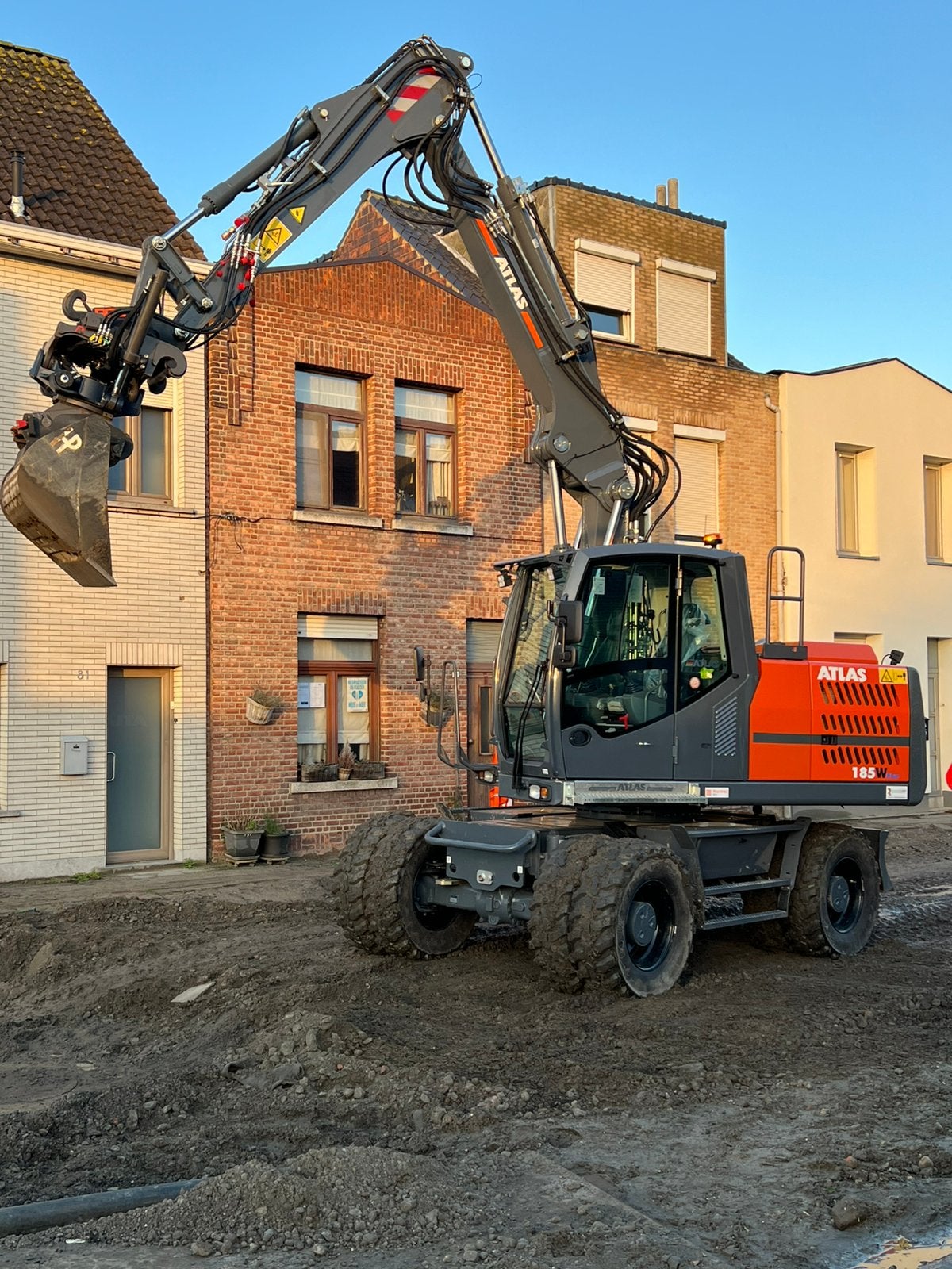 Grue sur roues Atlas 185W, Enlèvement