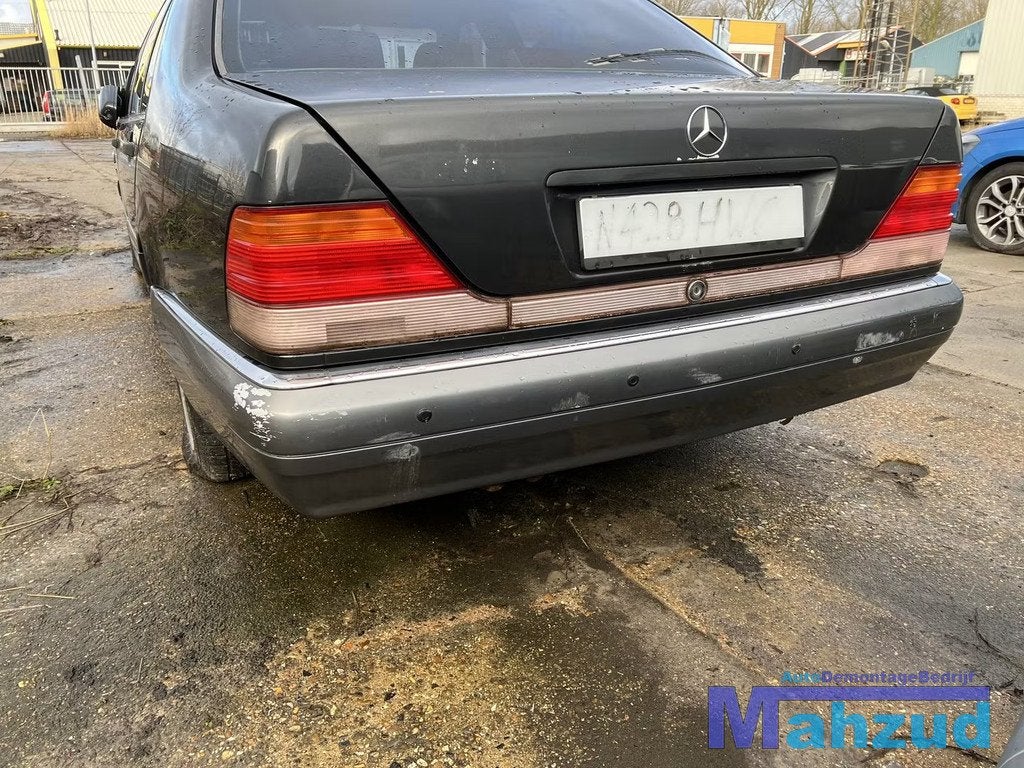 1995 MERCEDES S KLASSE W140 grijs achterbumper 1991-1998, Gebruikt, Mercedes-Benz AG, Mercedes-Benz, Mercedesstrasse 120
70372  Stuttgart, DE