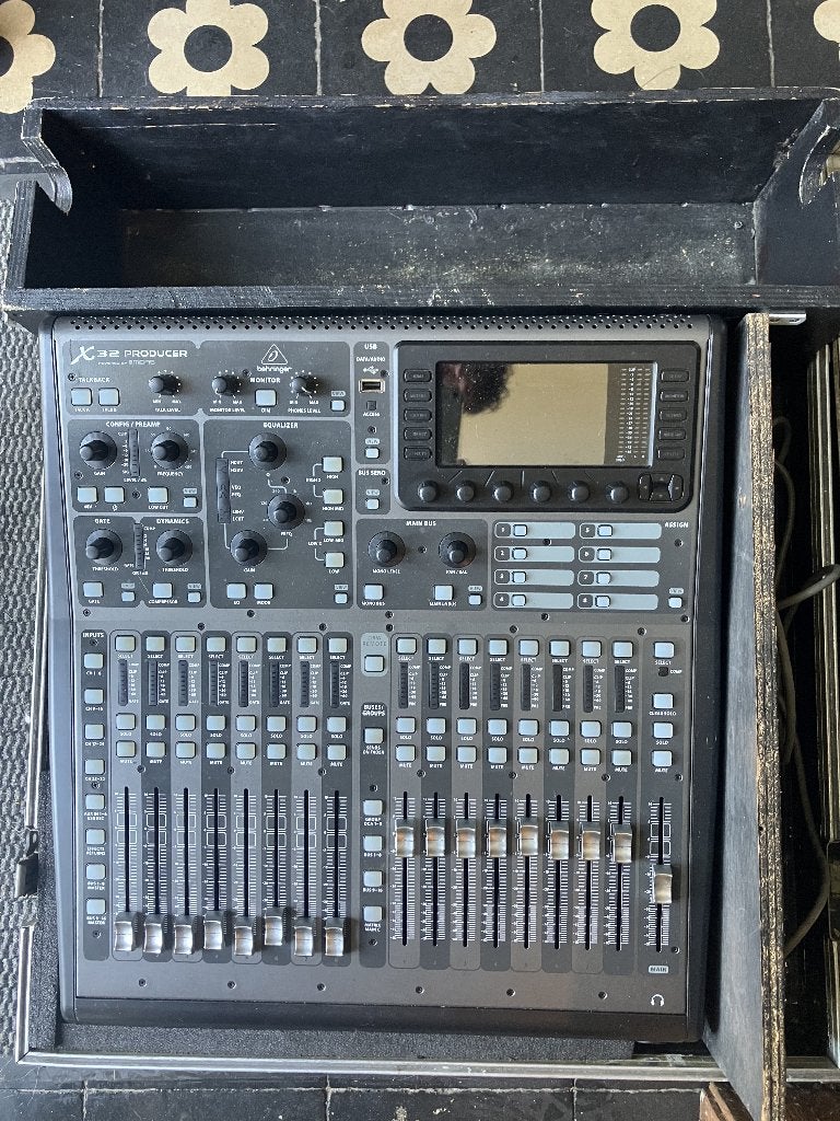 Behringer X32 Producer, Enlèvement