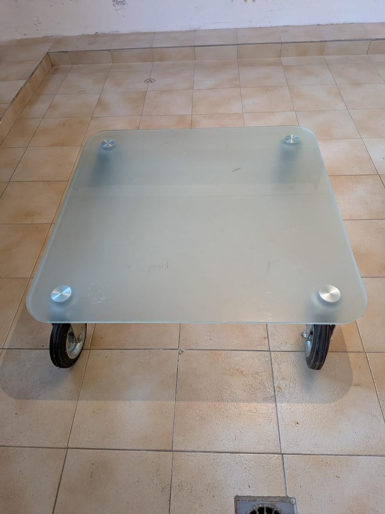Glazen salontafel op wieltjes, Ophalen, Zo goed als nieuw, Glas, Modern