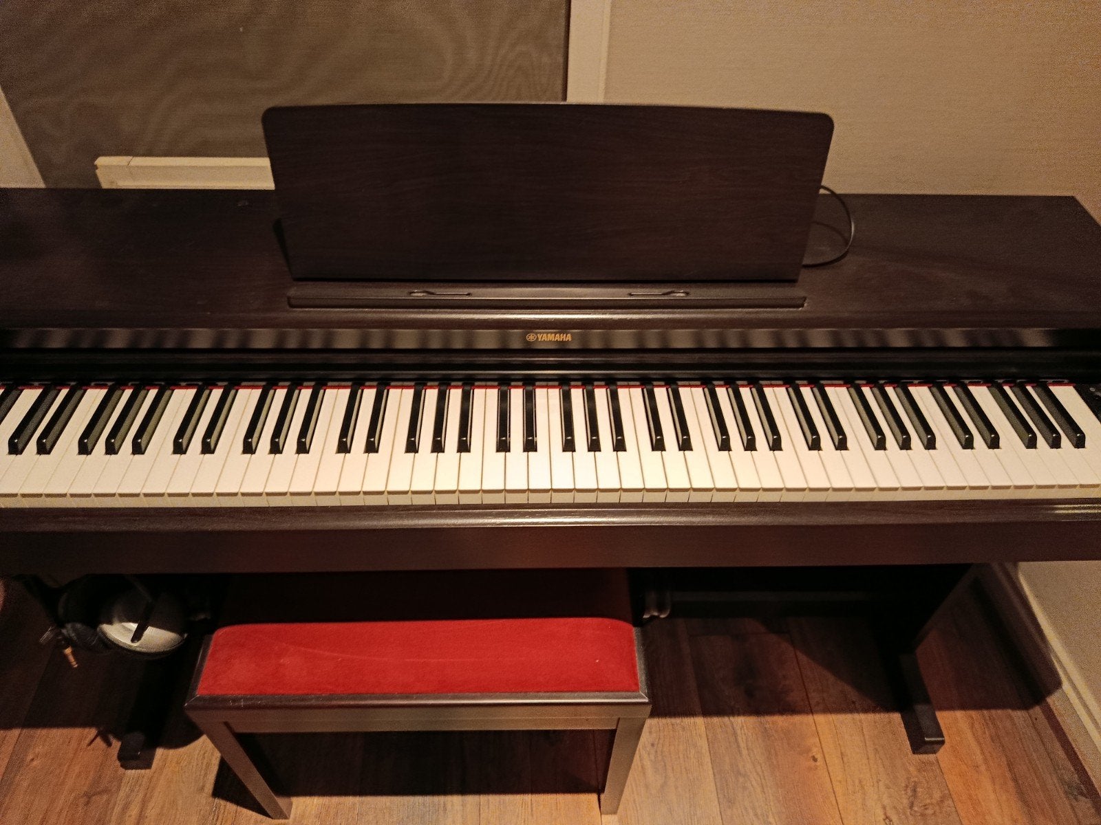 Yamaha digitale piano YDP-164R, Muziek en Instrumenten, Ophalen, Bruin, Digitaal, Zo goed als nieuw