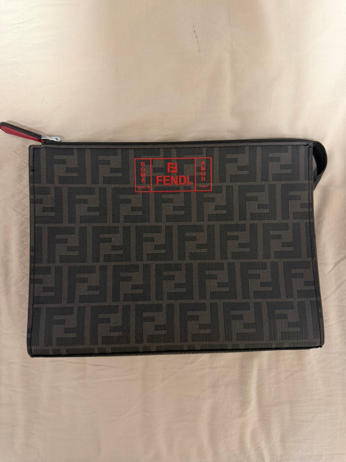 Fendi tas, Ophalen, Zo goed als nieuw