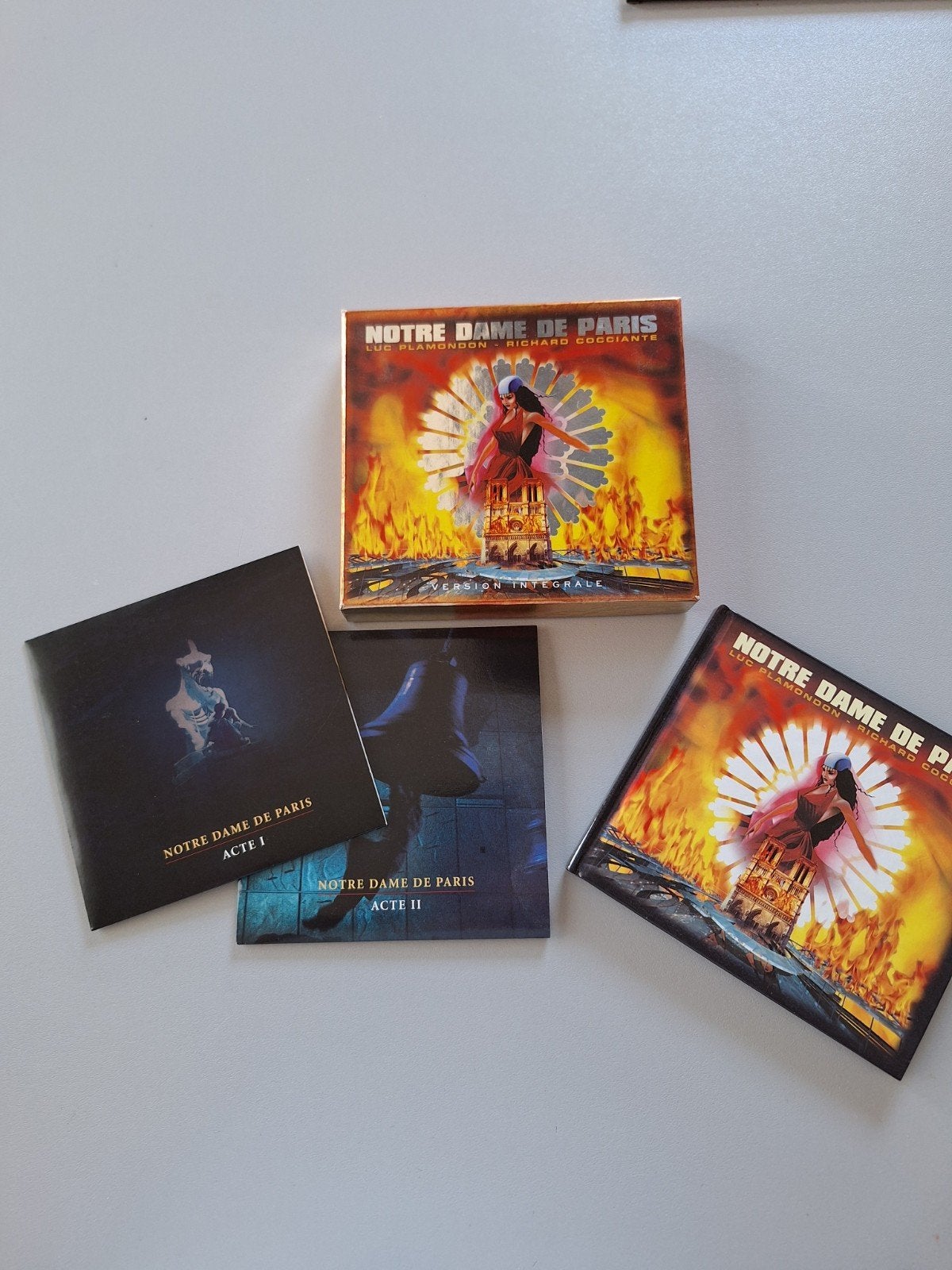 coffret 2 CD Notre-Dame de Paris version intégrale, Ophalen, Boxset