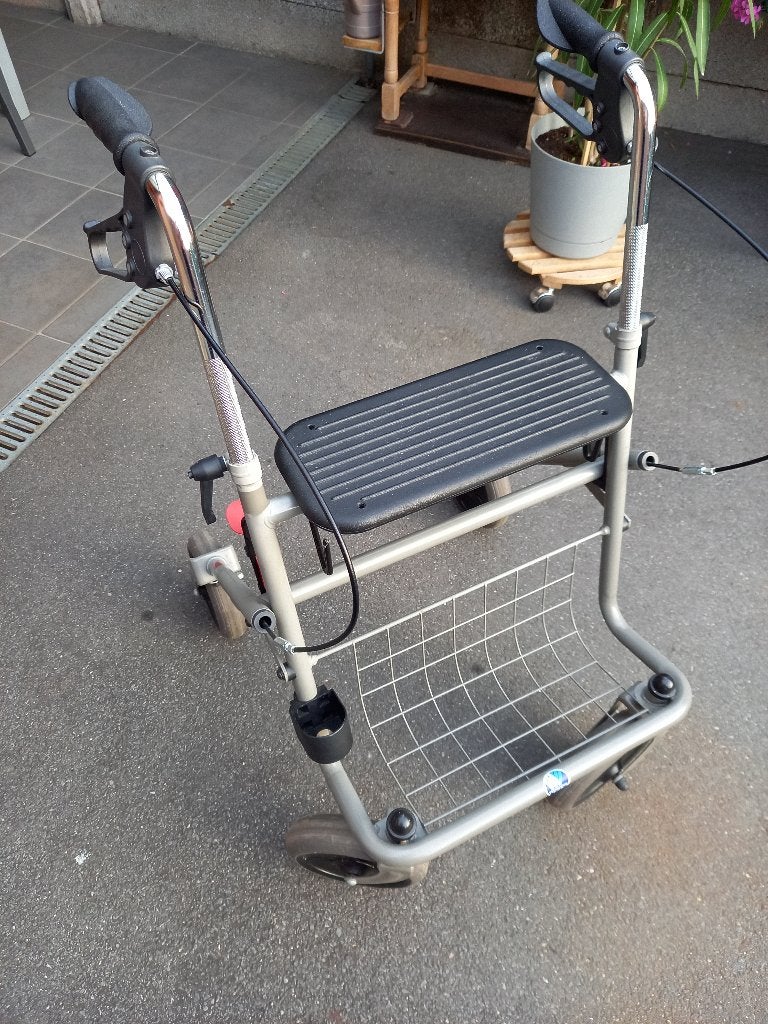 Rollator van VERMEIREN zo goed als Nieuw., Diversen, Ophalen
