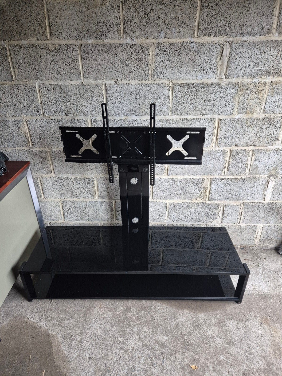 a vendre  meuble tv en metal et verres et support  tv, Enlèvement