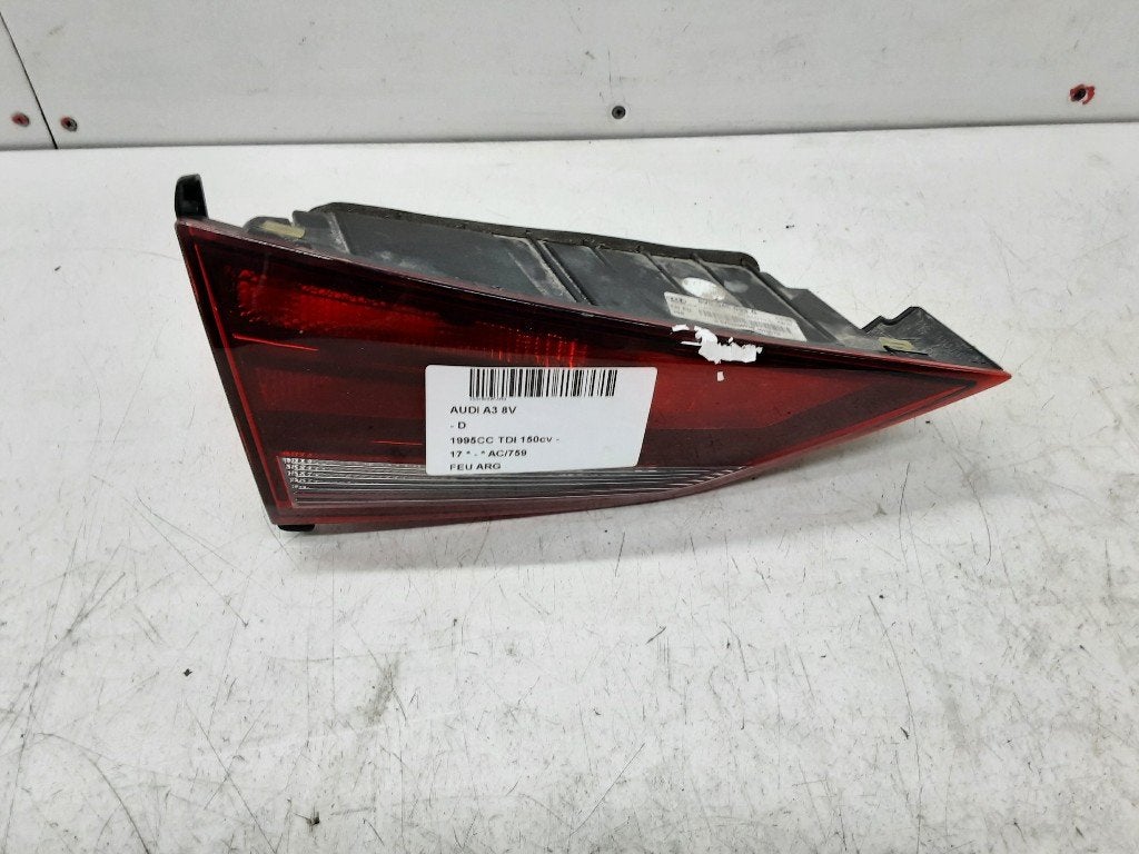 ACHTERLICHT LINKS ACHTERKLEP Audi A3 Sportback (8VA / 8VF), Info@audi.de, Audi, Audi AG, Gebruikt