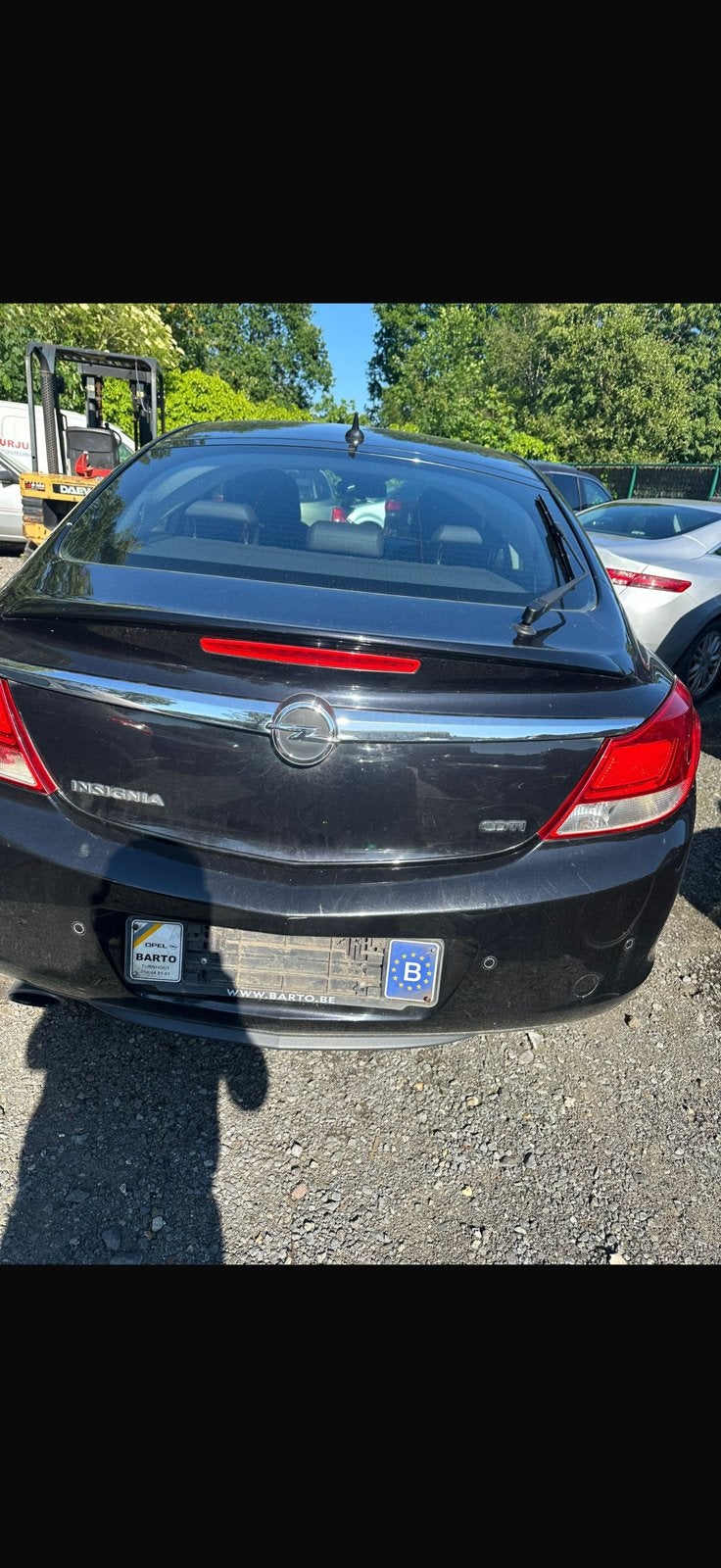 Opel insignia 2.0 diesel start en rijdt goed!, Auto's, Opel, Voorwielaandrijving, Stof, Adaptieve lichten, Zwart