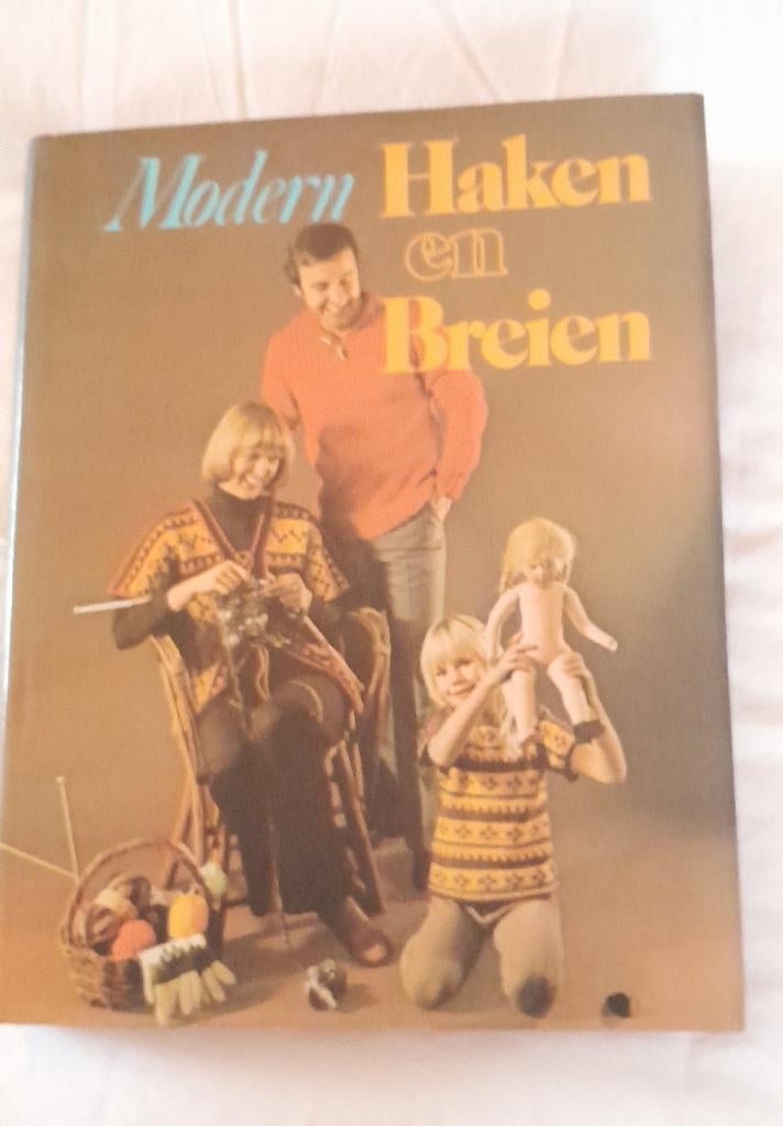 Prachtig vintage haak en Brei boek., Hobby en Vrije tijd, Ophalen of Verzenden, Gebruikt, Breien of Haken, Overige typen