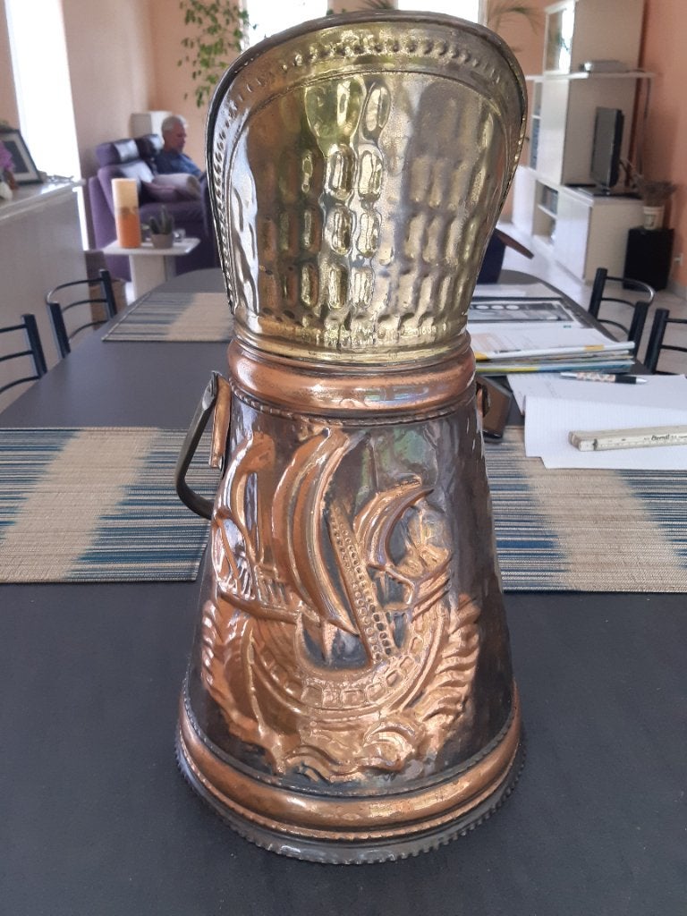 Seau à charbon en cuivre, Enlèvement, Cuivre
