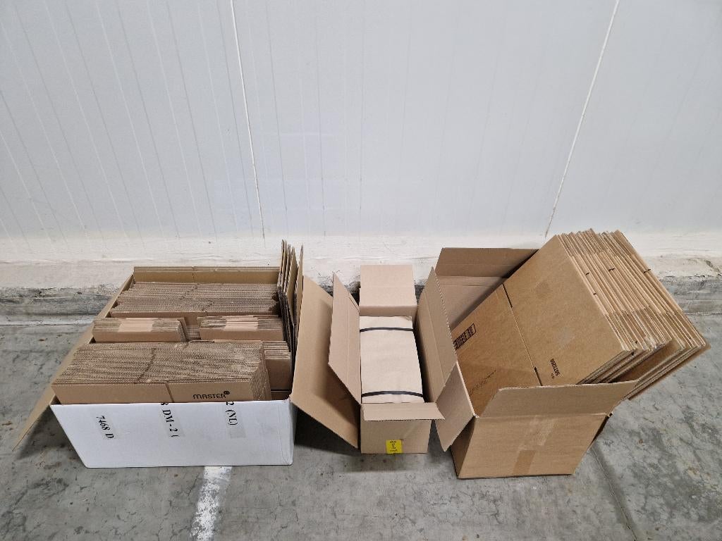 verzenddozen in verschillende maten en vulpapier, Ophalen, Nieuw, Doos, Opvouwbaar