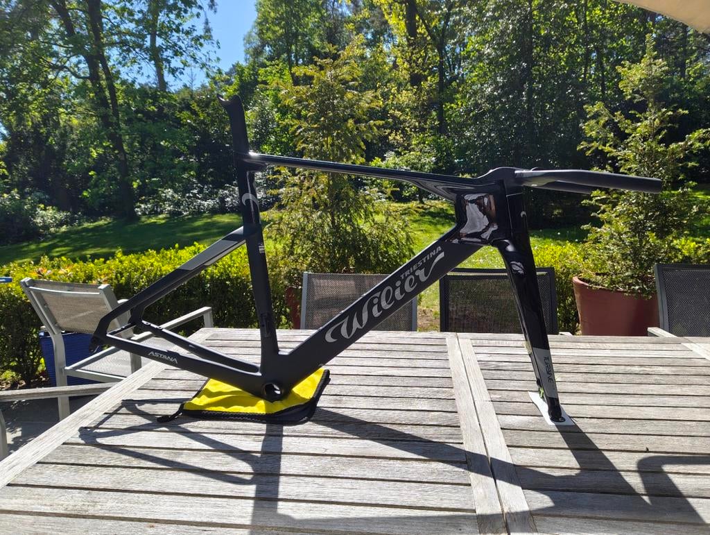 Wilier Turbine SLR (Astana) 2024 - medium, Fietsen en Brommers, Ophalen