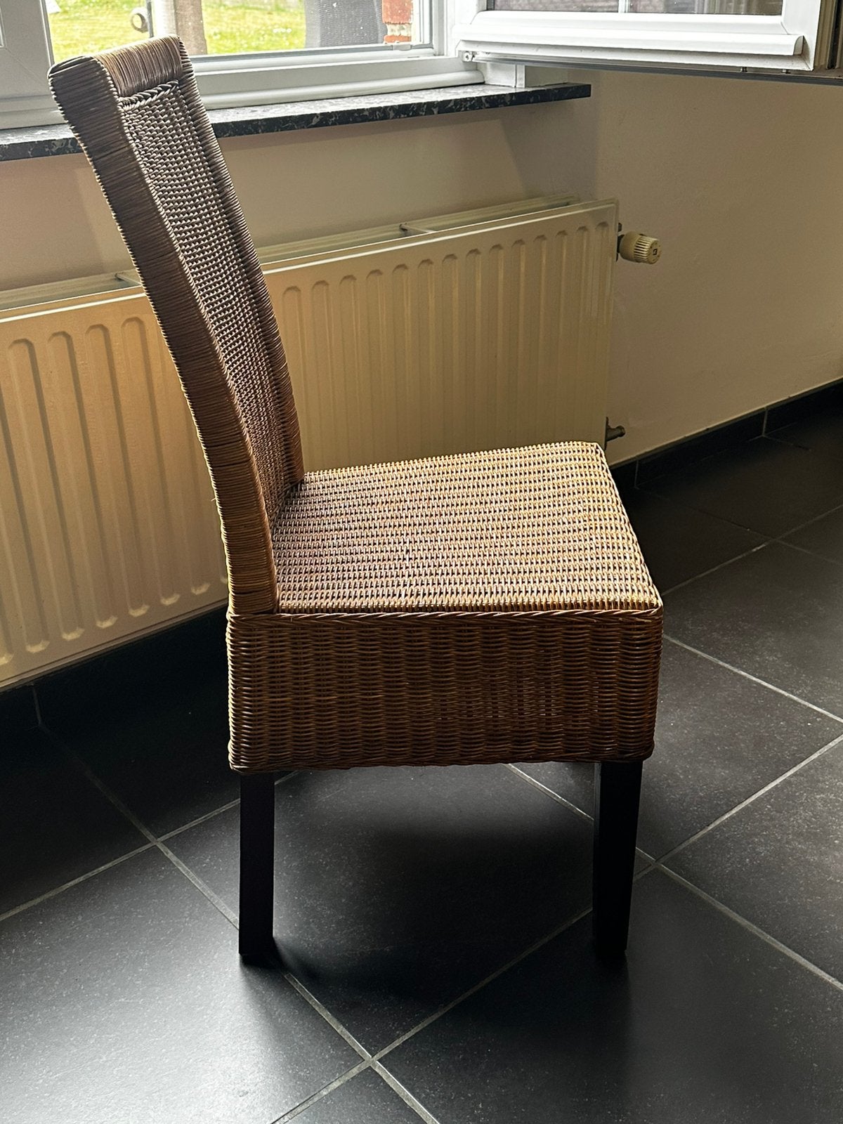 Eetkamerstoelen in rotan/riet; set 6 stoelen, Huis en Inrichting, Ophalen, Zo goed als nieuw