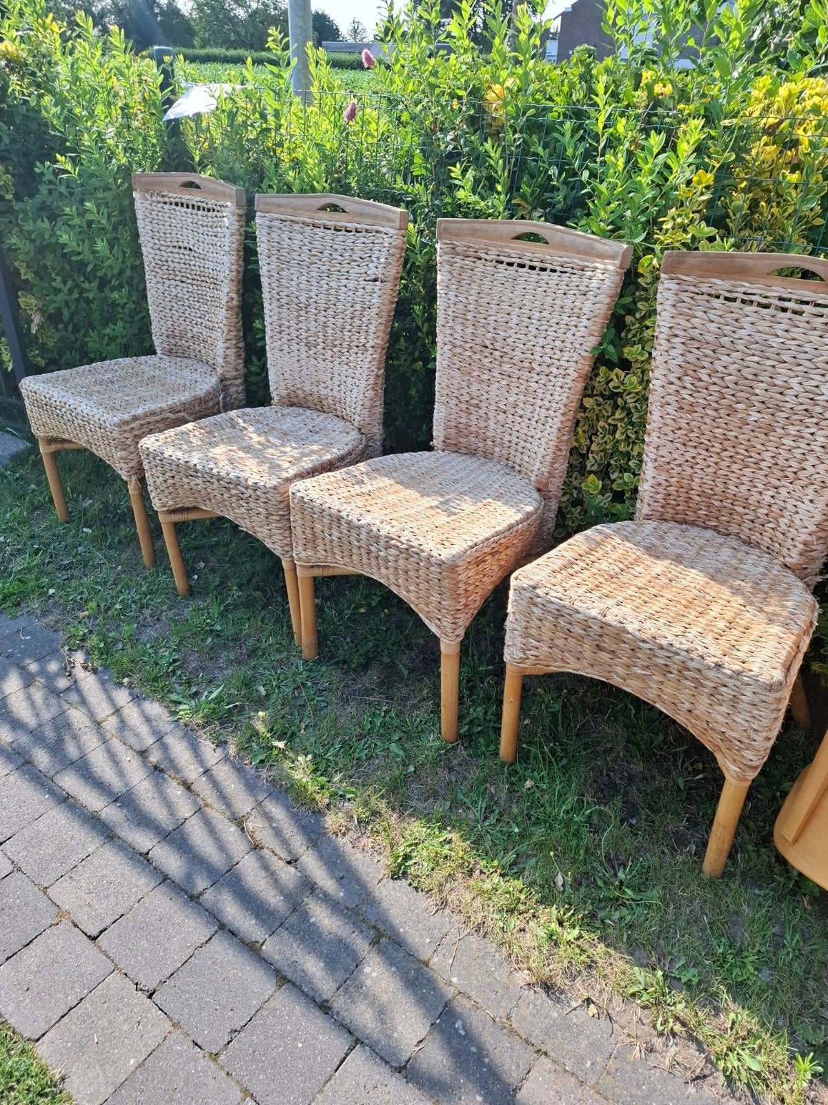 Stoelen, Ophalen