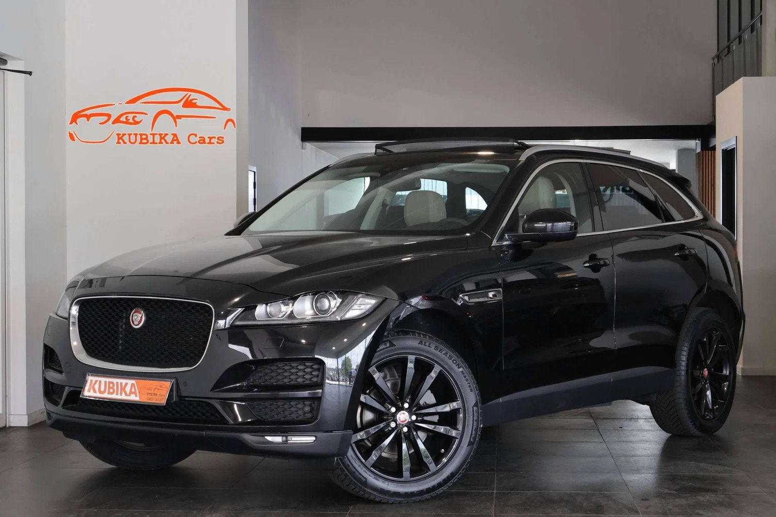 Jaguar F-Pace F-Pace 2.0 D AWD Pano CruiseC CarPlay MERIDIAN, Autos, Jaguar, Cuir, Achat, 139 g/km, Entreprise