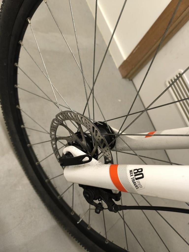 Velo rockrider 200€, VTT semi-rigide, Enlèvement, Comme neuf, Frein à disque