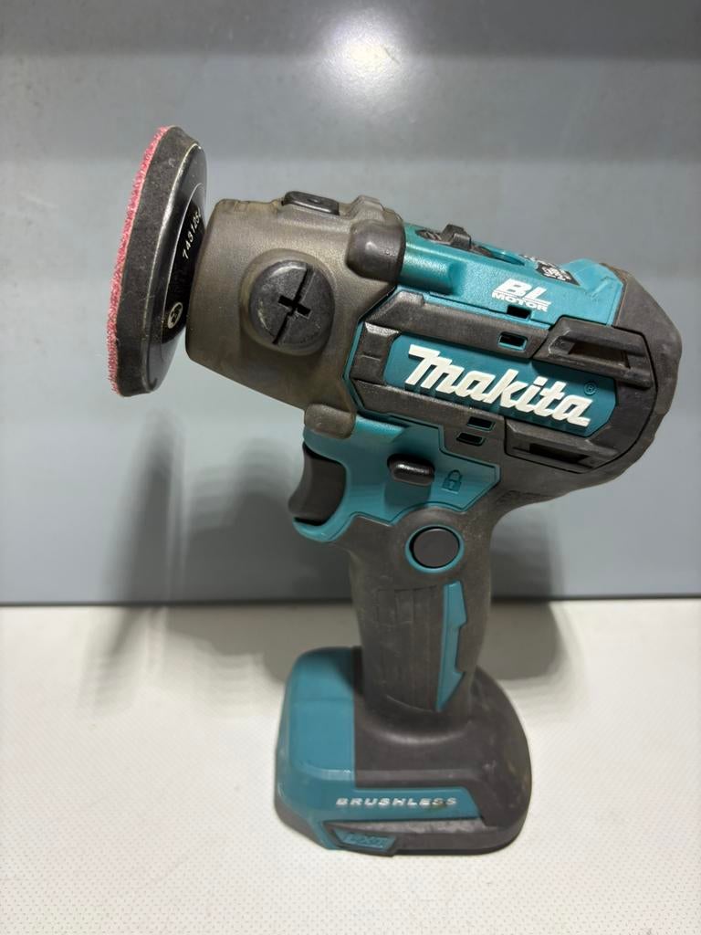 Makita accu schuur- en poetsmachine 18V DVP300Z, Enlèvement ou Envoi, Utilisé, Ponceuse circulaire