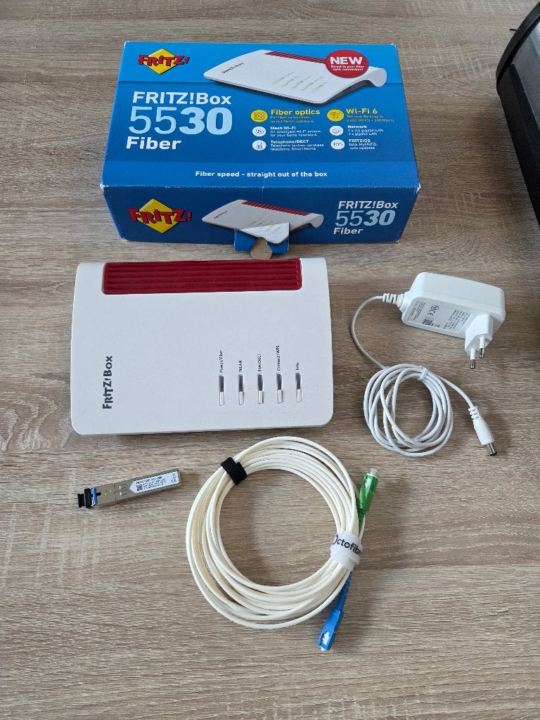 FritzBox 5530 (XGS-Pon), Computers en Software, Ophalen of Verzenden, Zo goed als nieuw, Router, Fritzbox