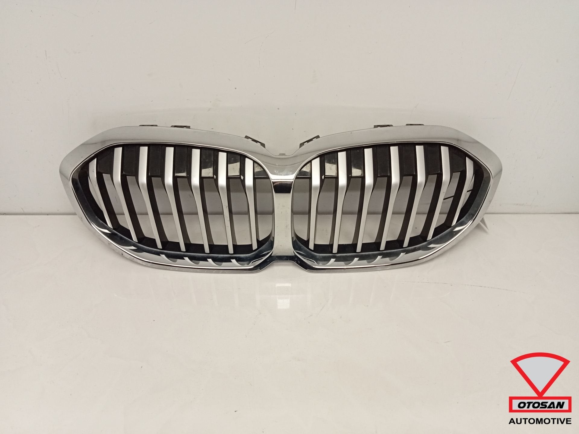 Calandre avant BMW S rie 1 F40 2019+ 7450959, Petuelring 130
80788  Munich, DE, Info@bmw.de, Utilisé, BMW