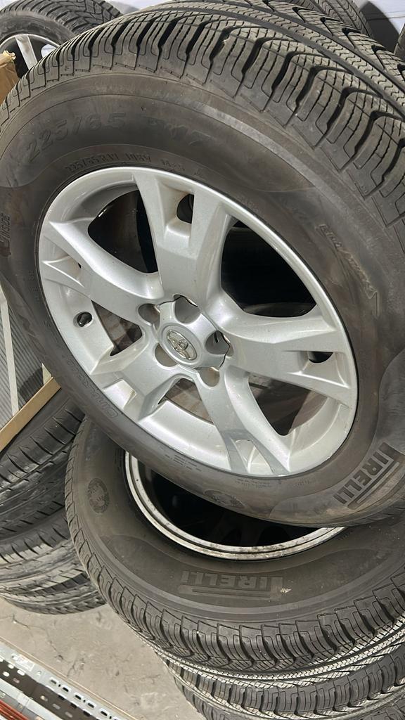 TOYOTA BANDEN MET VELGEN, Auto-onderdelen, Gebruikt, -, -, Banden en Velgen