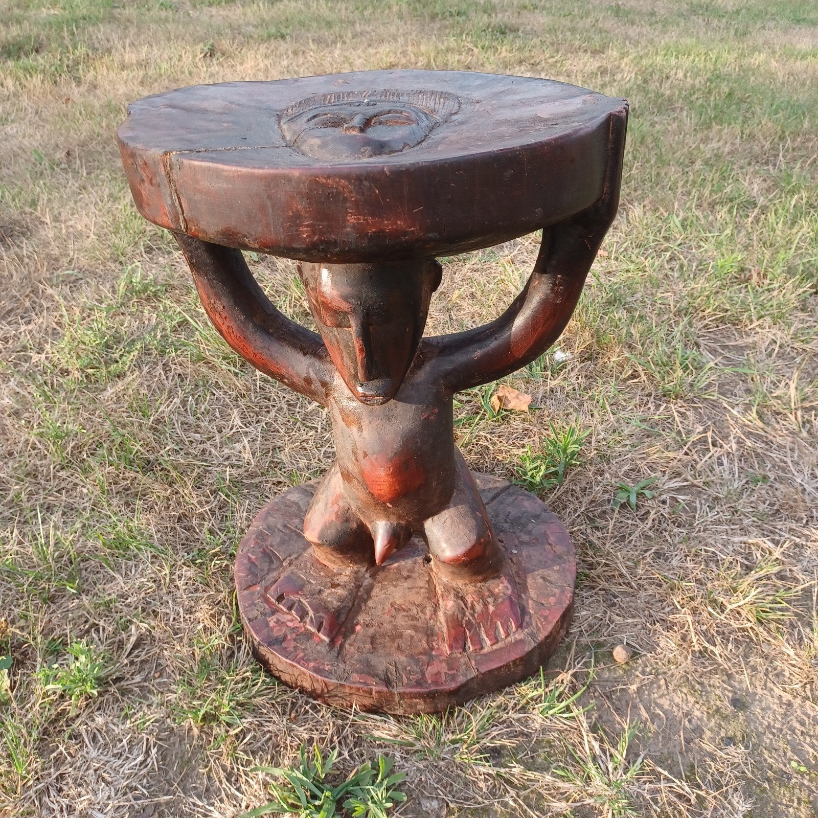 Afrikaans bijzet tafeltje, Ophalen