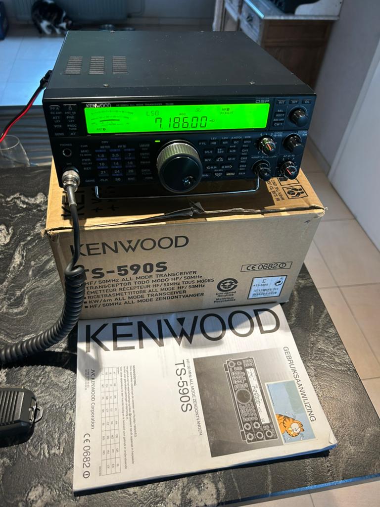 parfait ! Kenwood 590 dans une boîte, Télécoms, Enlèvement ou Envoi, Émetteur et Récepteur