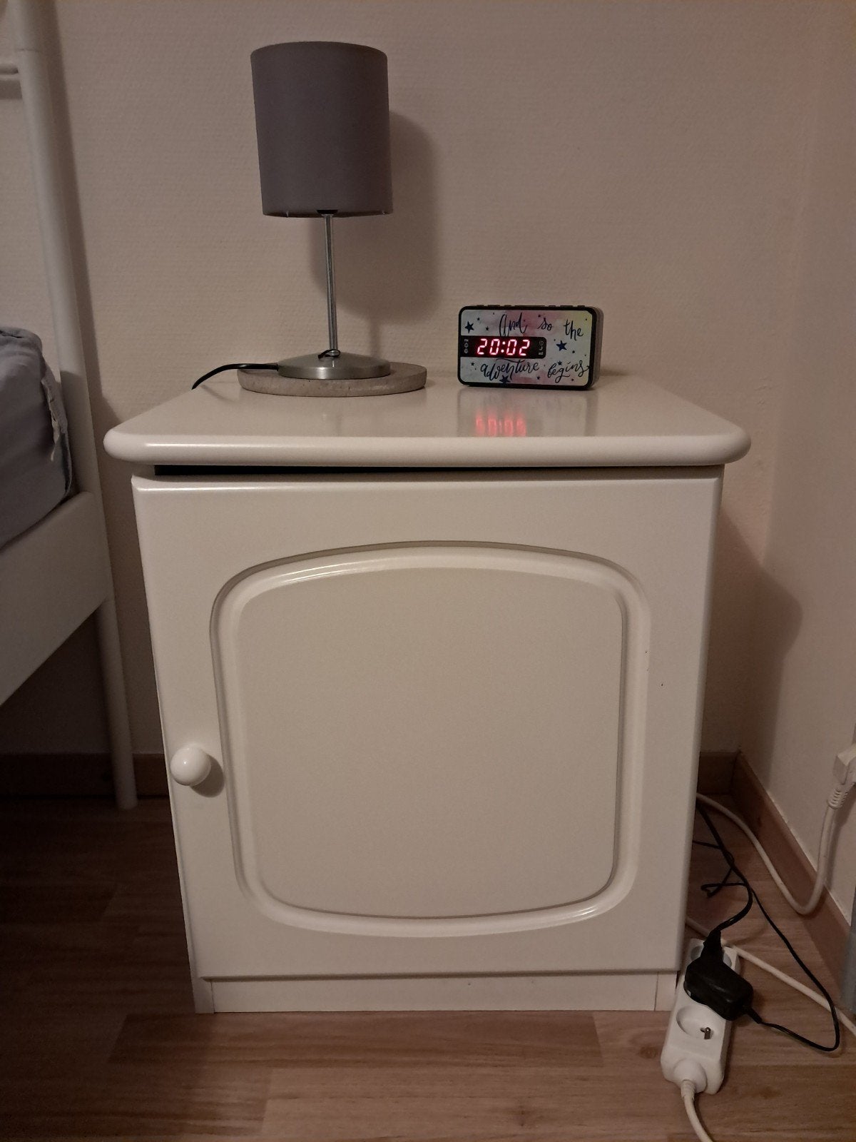 wit nachtkastje, Huis en Inrichting, Ophalen