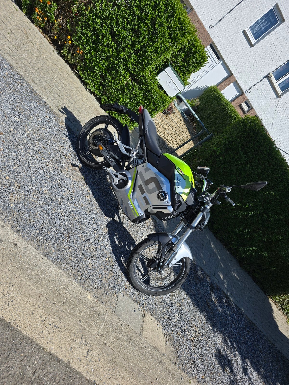 1000€ + ma moto permis b automatique  contre vehicule, Motos, Motos | Suzuki, Particulier, Scooter, Automatique