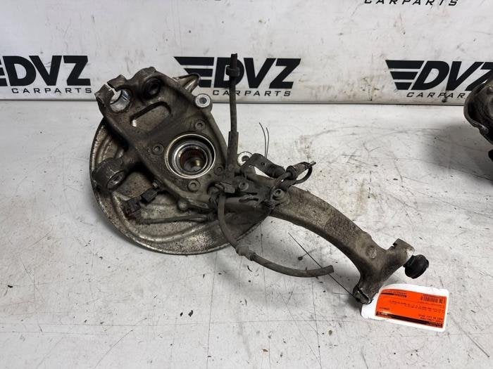 Fusee links-voor van een Audi A4, -, 3 mois de garantie, Audi, Utilisé