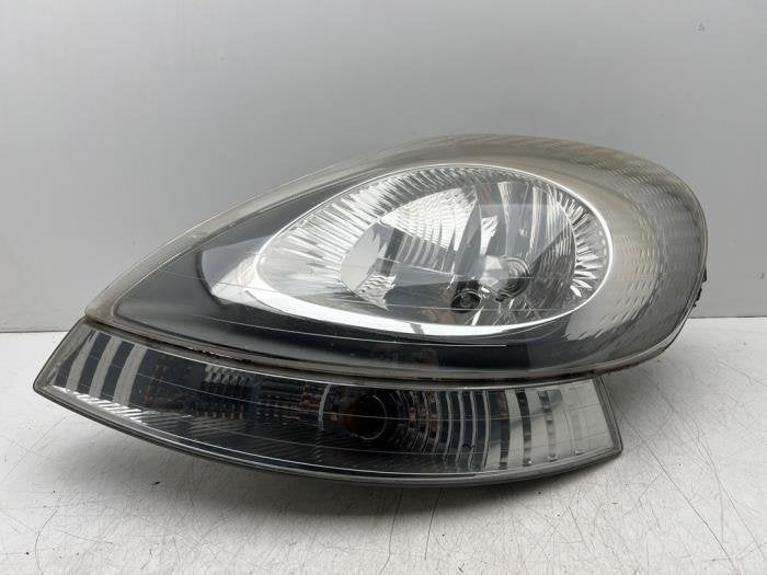 Koplamp links van een Nissan Primastar, Gebruikt, -, -, Ophalen of Verzenden