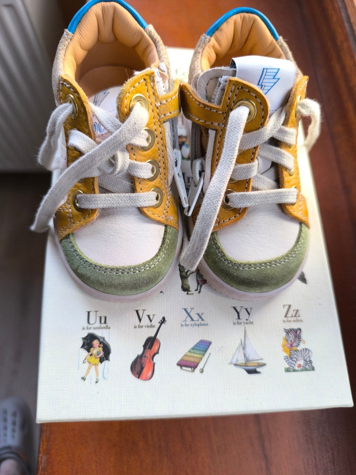 chaussures enfant taille 19, Ophalen, Ocra, Meisje, Schoenen