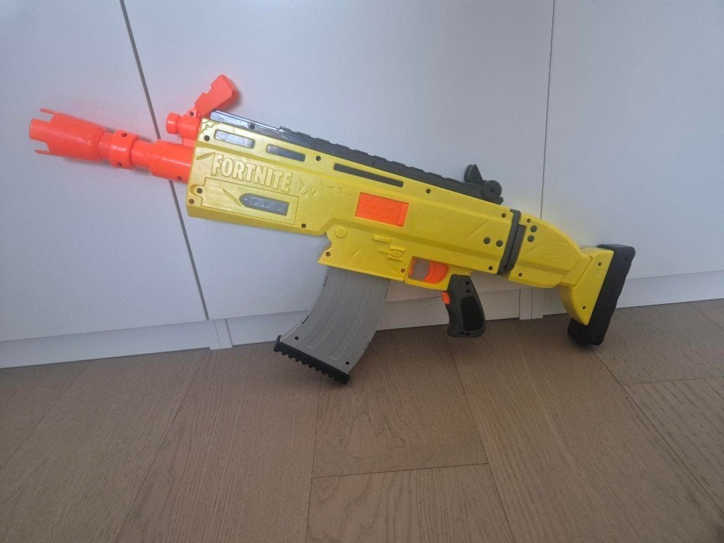 fortnite scar nerf met pijltjes, Enfants & Bébés, Jouets | Extérieur | Jeu d'action, Enlèvement ou Envoi, Comme neuf