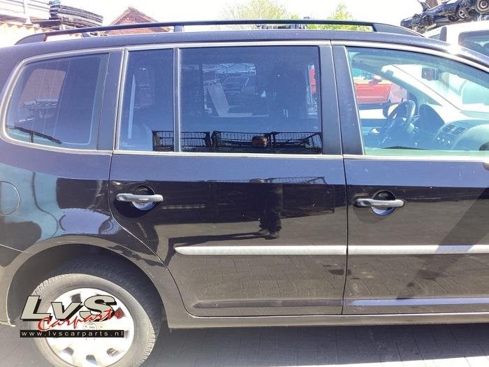 Portier 4Deurs rechts-achter van een Volkswagen Touran (LC9X, Gebruikt, -, -, Ophalen of Verzenden
