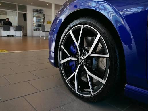 GEZOCHT: 19 inch originele Estoril velgen golf R NIEUW, Auto-onderdelen, 19 inch, Banden en Velgen, Nieuw, Ophalen of Verzenden