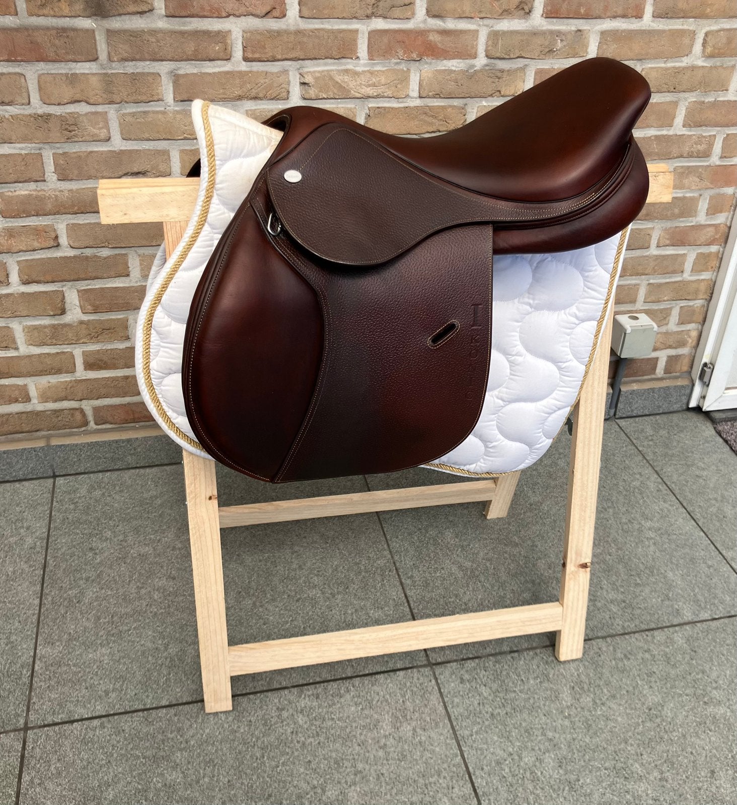 Springzadel Ikonic 17 inch