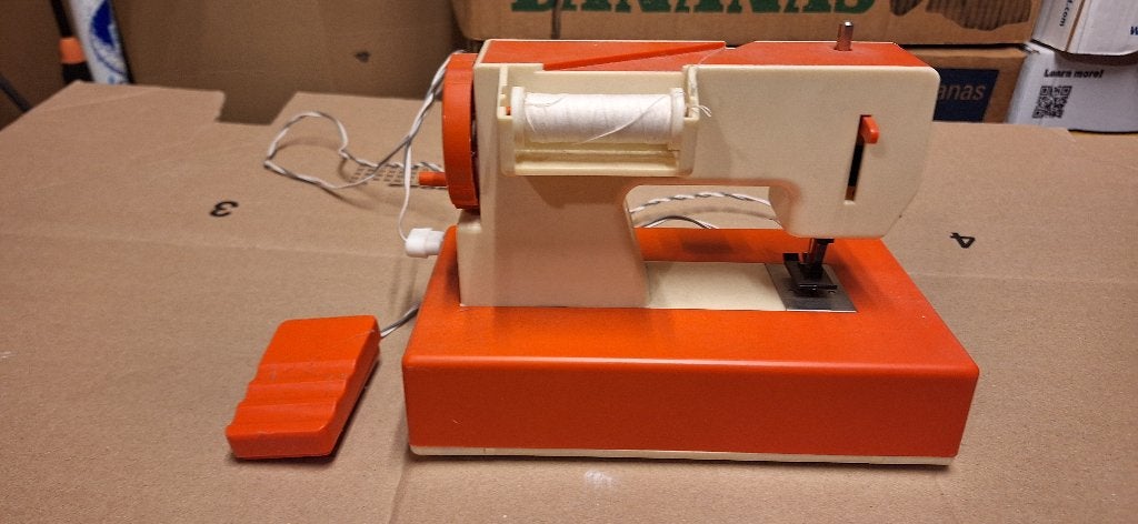mini naaimachines voor verzamelaar, Ophalen, Gebruikt, Naaimachine