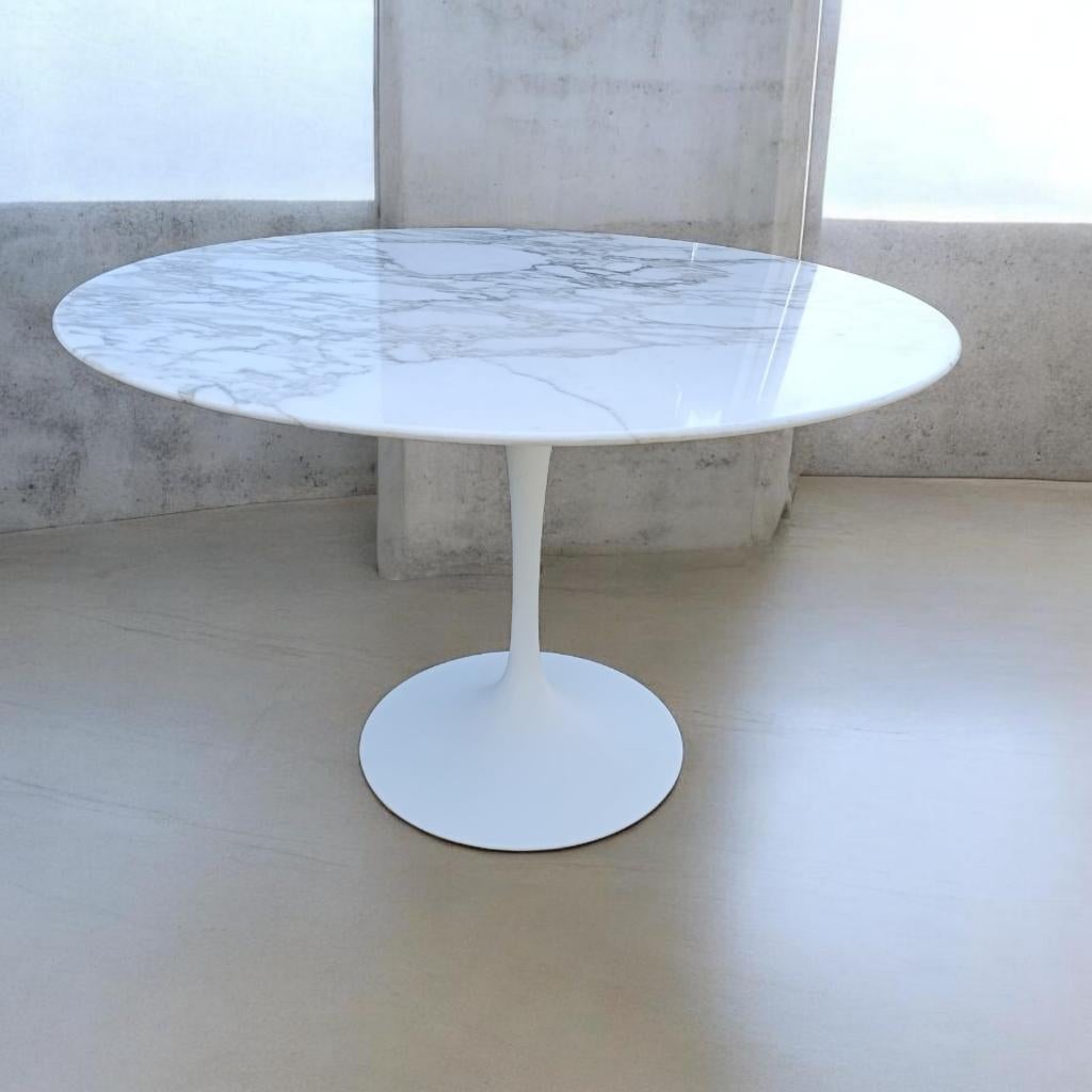 Calacatta Eero Saarinen 107cm rond tafel tulip table Knoll, 100 à 150 cm, Quatre personnes, Enlèvement ou Envoi, Rond