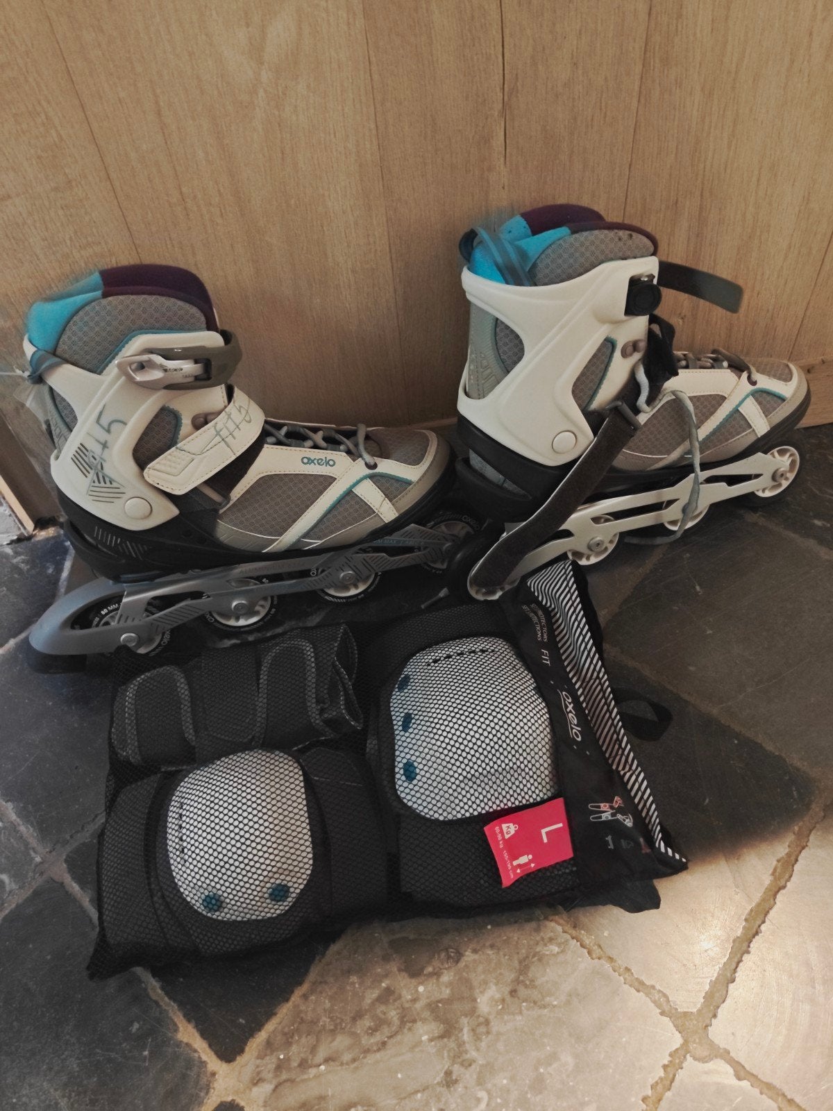Nieuwe Oxelo Fit 5 inline skates maat 42 + beschermingsset, Ophalen of Verzenden
