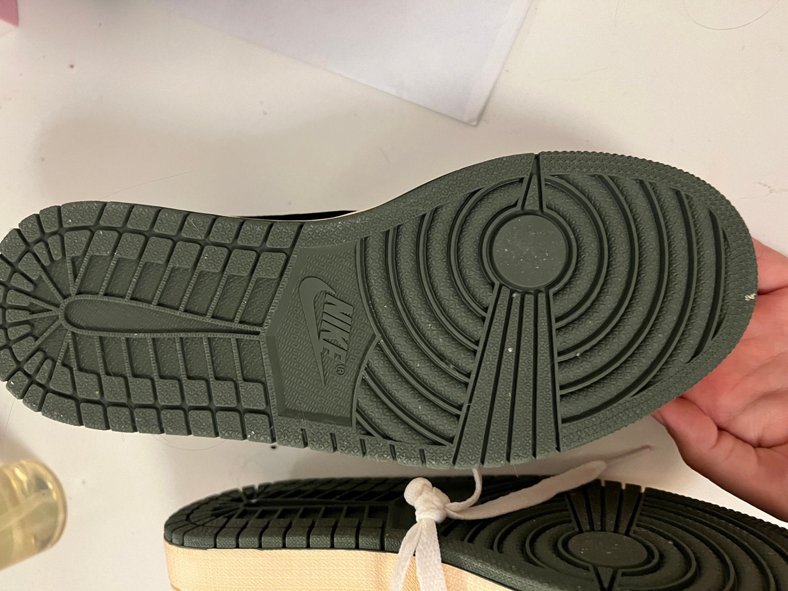 Travis scotts, Verzenden, Zwart, Nieuw, Sneakers