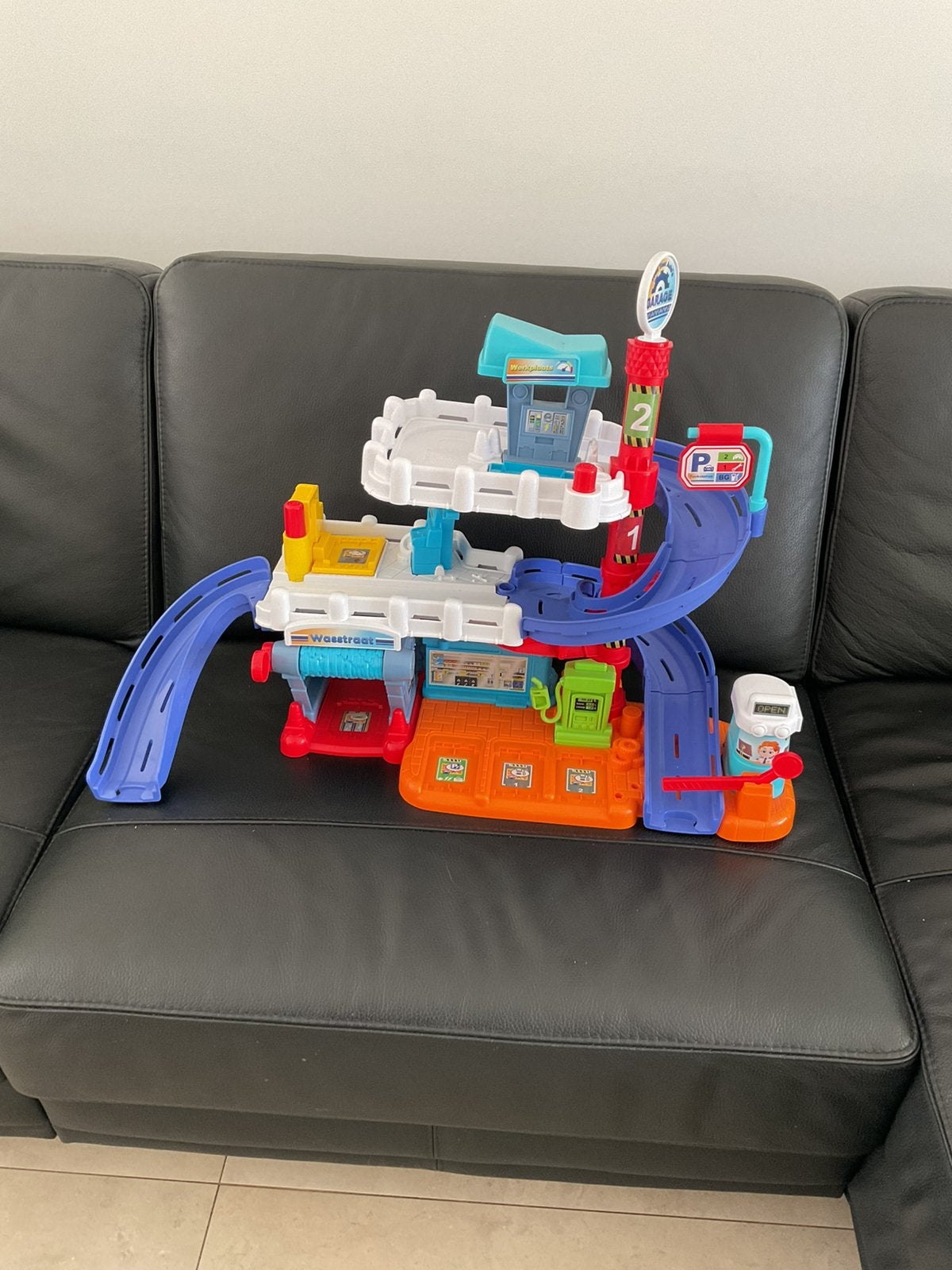 Toetoet garage 15€, Ophalen, Zo goed als nieuw
