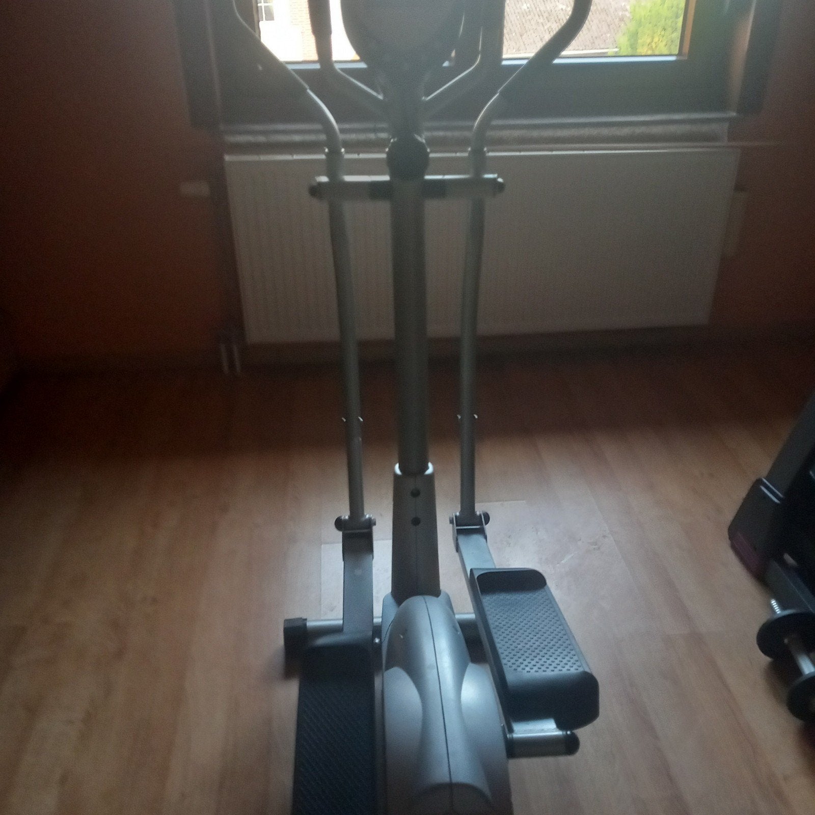 home trainer n'est plus utilisé, Enlèvement ou Envoi, Comme neuf, Autres matériaux, Vélo elliptique