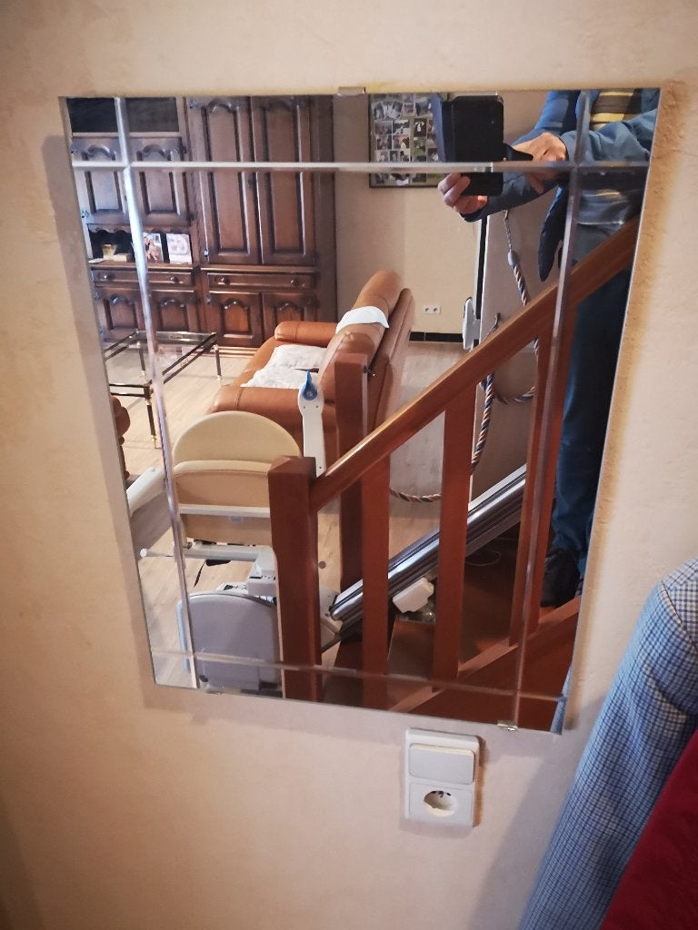 Spiegel met lijnen in geslepen, Ophalen