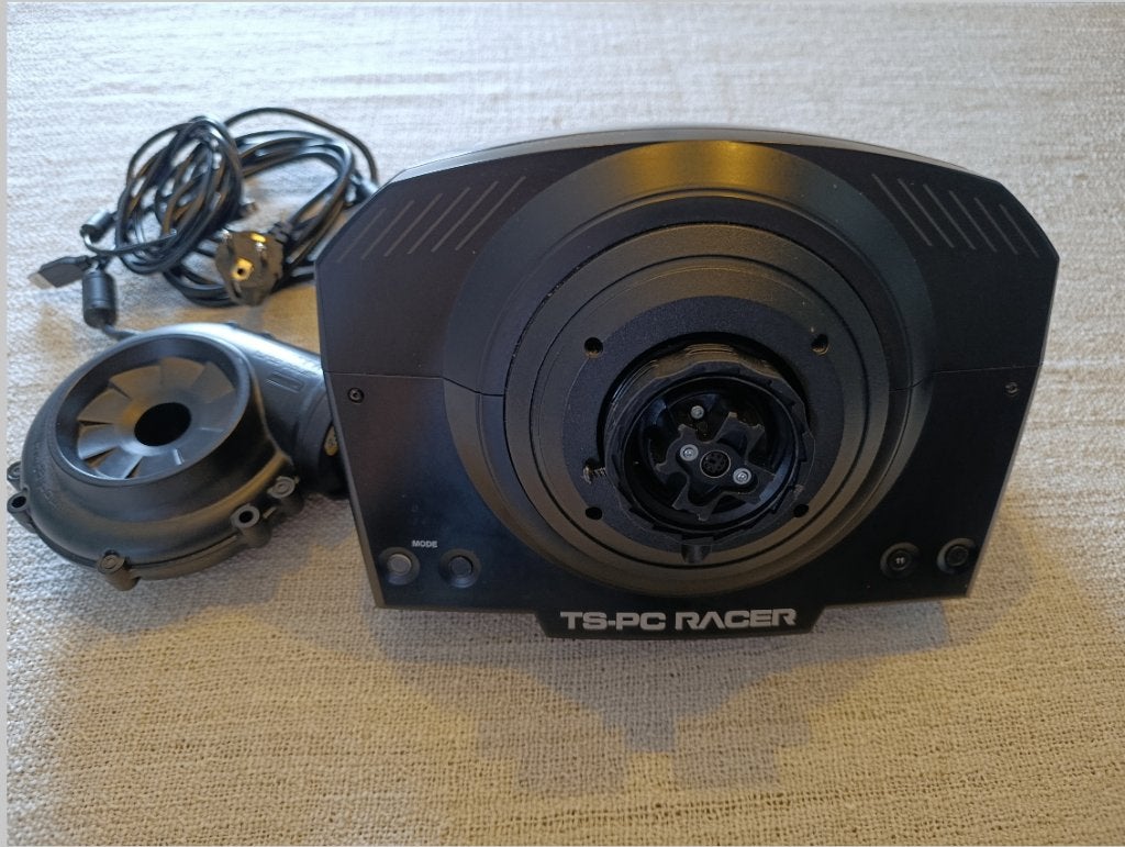Volant et pédalier Thrustmaster, Informatique & Logiciels, Enlèvement, Utilisé, Thrustmaster